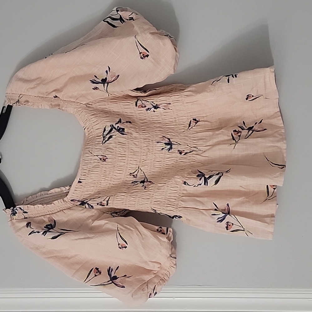 Puff sleeve top